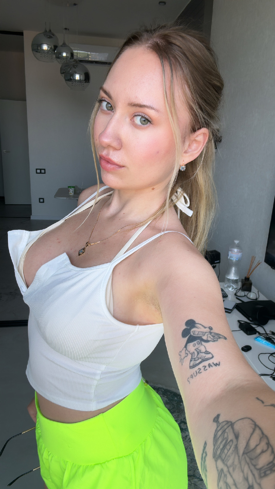 KateV in her underwear in Yushu