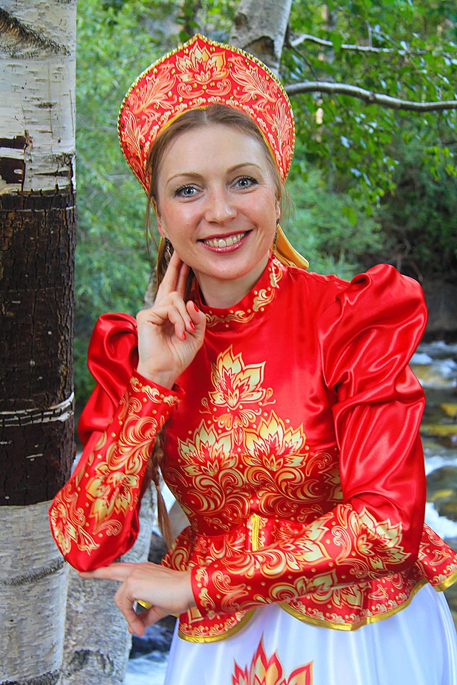 Women in Slavic costumes in Yushu