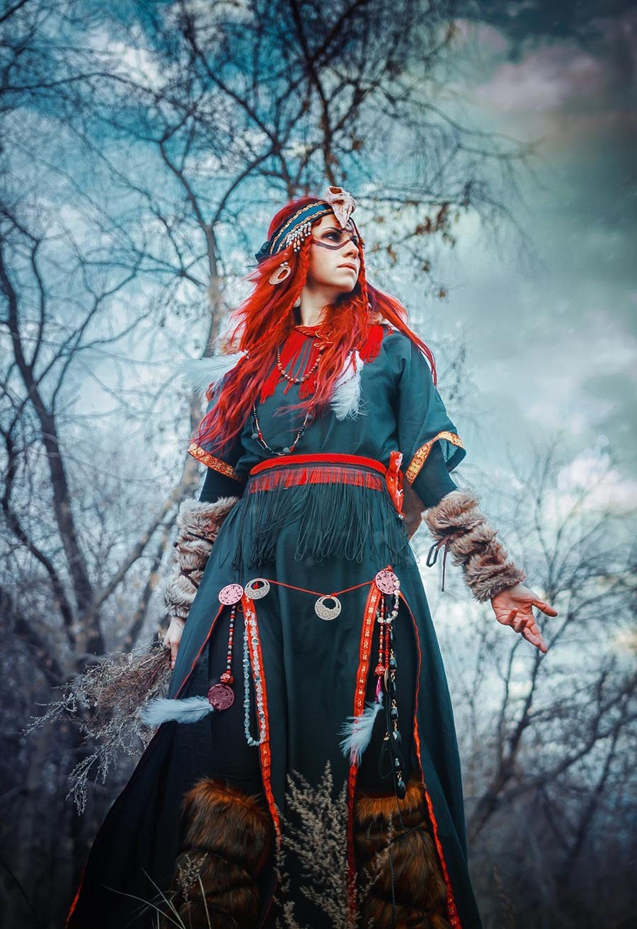 Girls in Slavic costumes underwear in Yushu