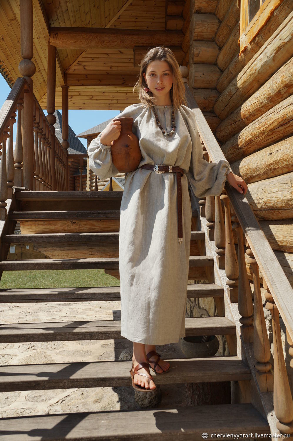 Girls in Slavic costumes in Yushu