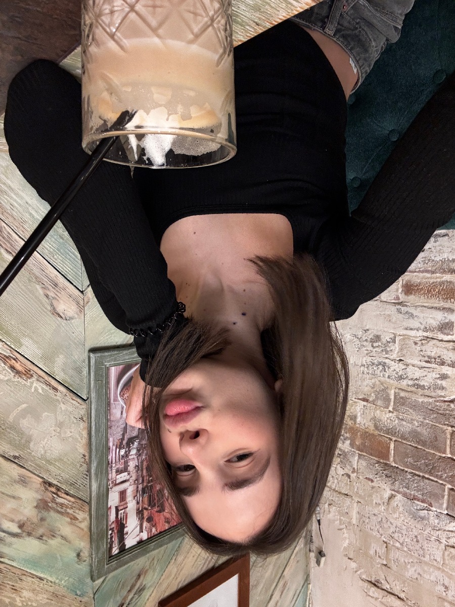 Fresh photos, fresh mood — Tina online in Yushu